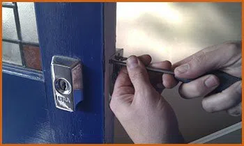 Village Locksmith Store Cincinnati, OH 513-726-2009 - 4-locksmith-help